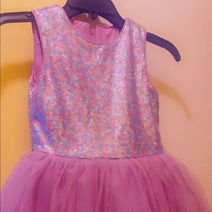 Girls dress